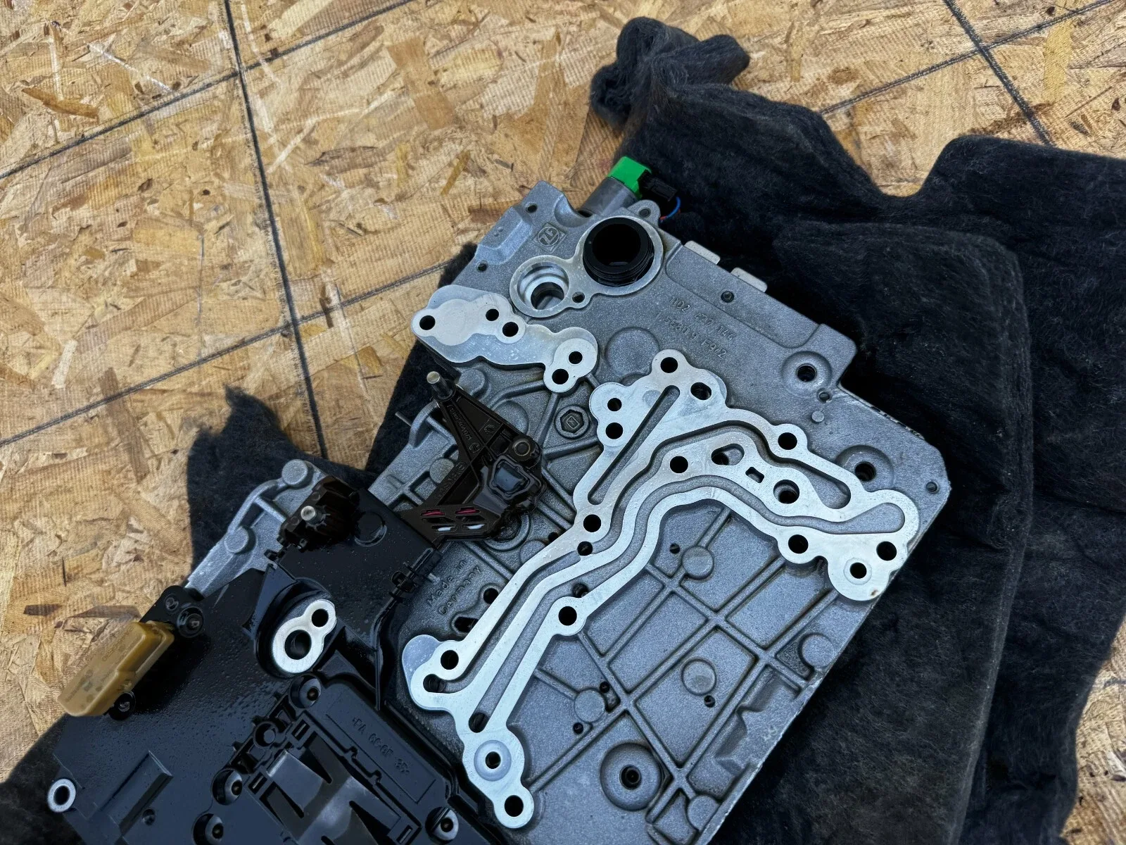 2018-2023 BMW X3/X4 Transmission Valve Body Control Unit B58 M40i OEM image 2