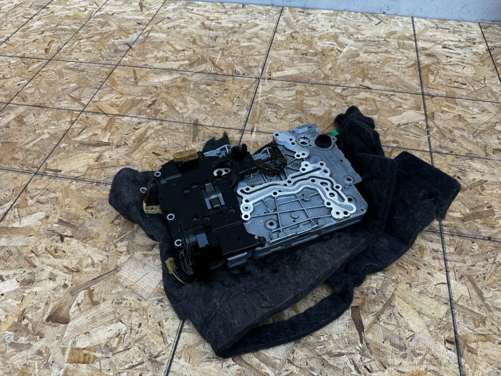 2018-2023 BMW X3/X4 Transmission Valve Body Control Unit B58 M40i OEM