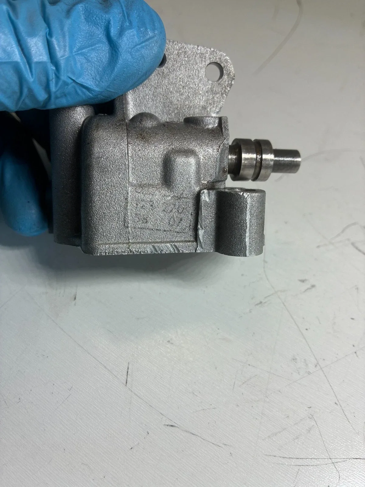 1977-1985 Mercedes-Benz W123 Valve Body 722.117 (1092770205) image 2