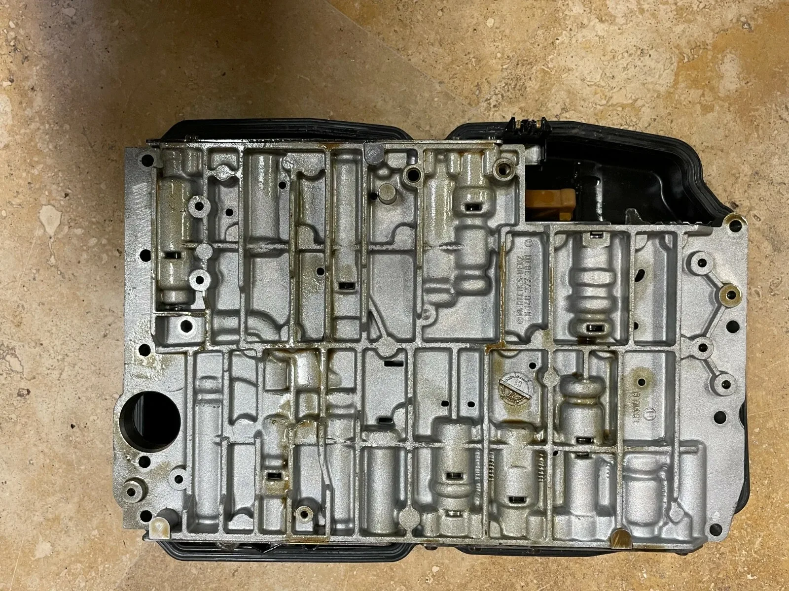 1998-2002 Mercedes ML320 Automatic Transmission Valve Body 1402773801 image 2
