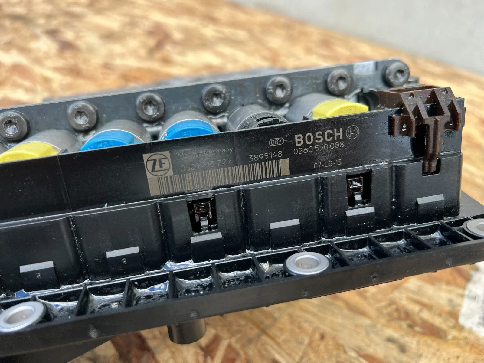 2007-2015 Jaguar XK XKR Transmission Valve Body Control Unit OEM image 4