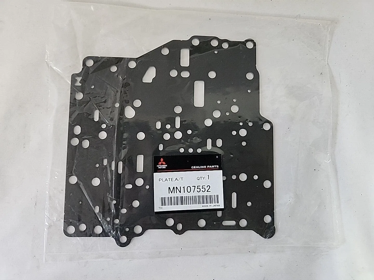 2003-2009 Mitsubishi Lancer Cedia A/T Main Valve Body Separator Plate MN107552 image 3