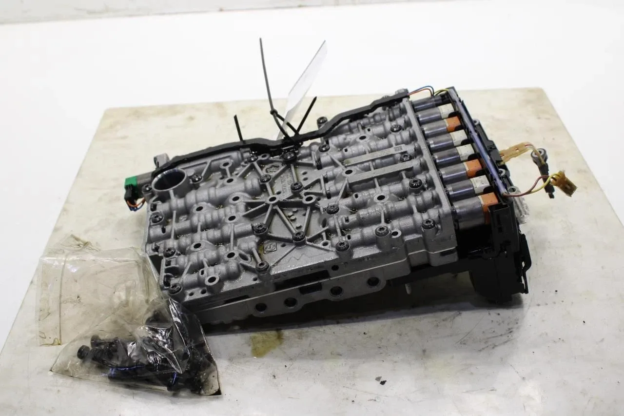 2013-2015 BMW 750i xDrive AWD Valve Body 24347544936 OEM