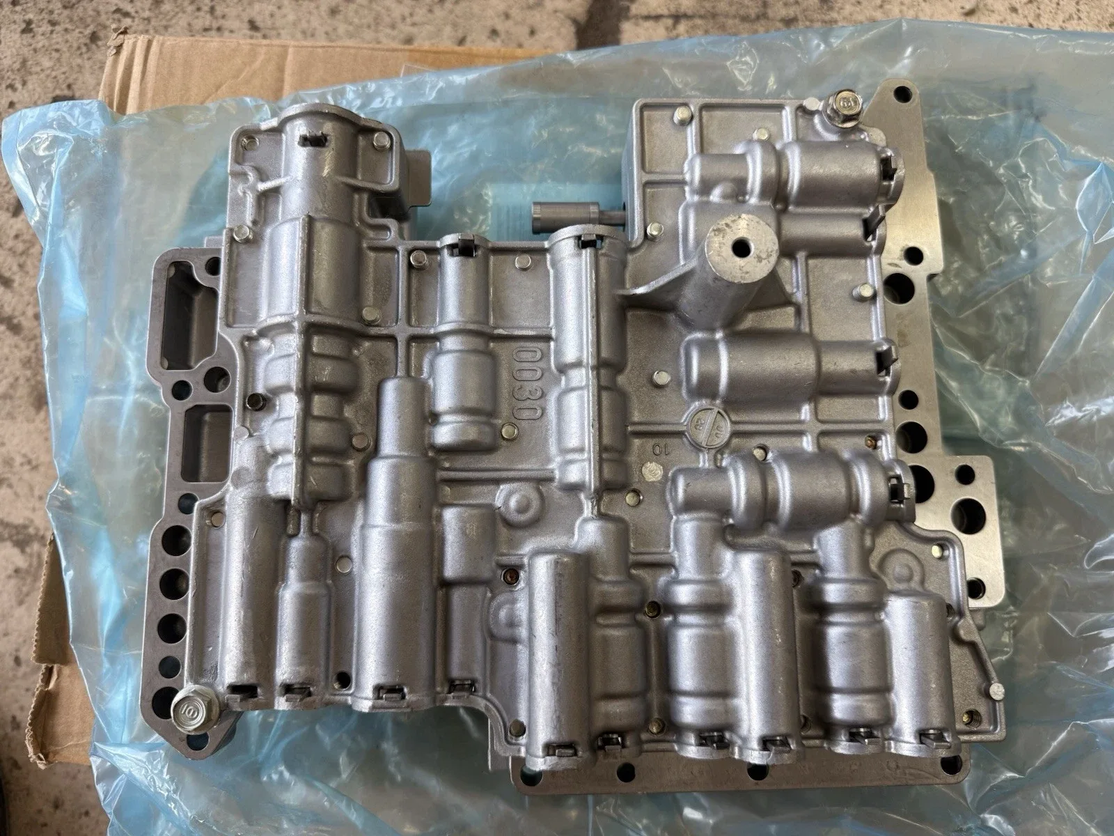 2004+ Subaru 4EAT Valve Body Assembly image 2