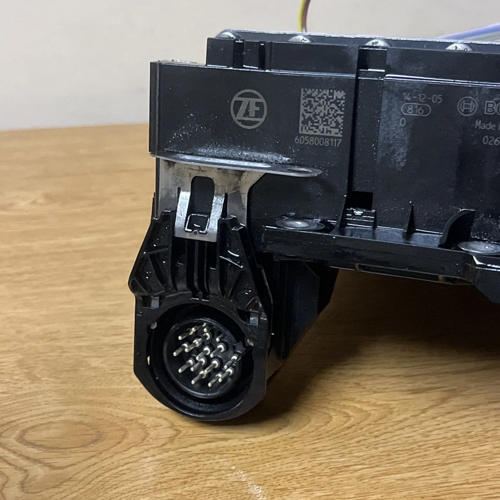2015 Land Rover LR4 Auto Transmission Valve Body LR066994 image 3