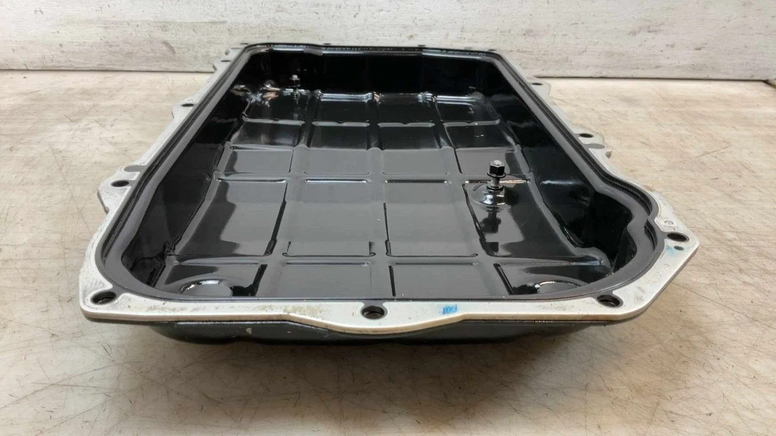 Jeep Gladiator JT OEM 3.6L Auto Trans Oil Pan 2020 2021-2023 173926 image 4