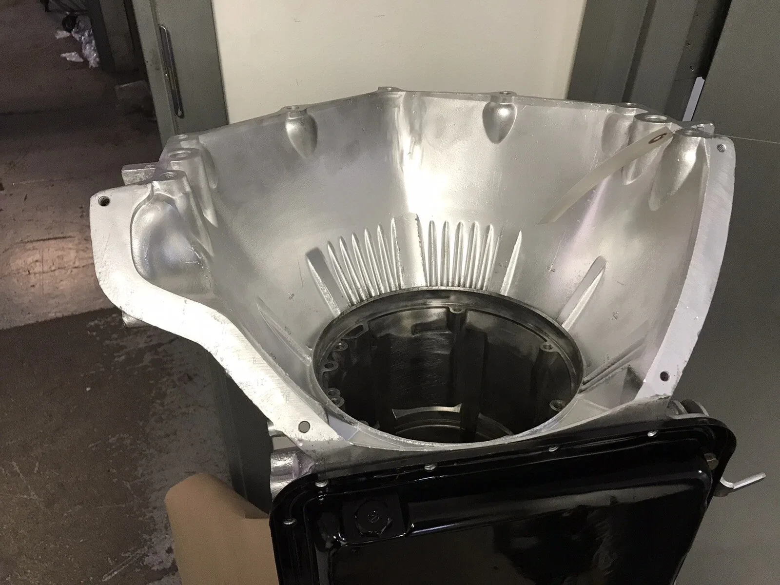 Gmc Chevy Powerglide Trans Case  And Oil Pan Empty No Parts Inside Case Only image 2