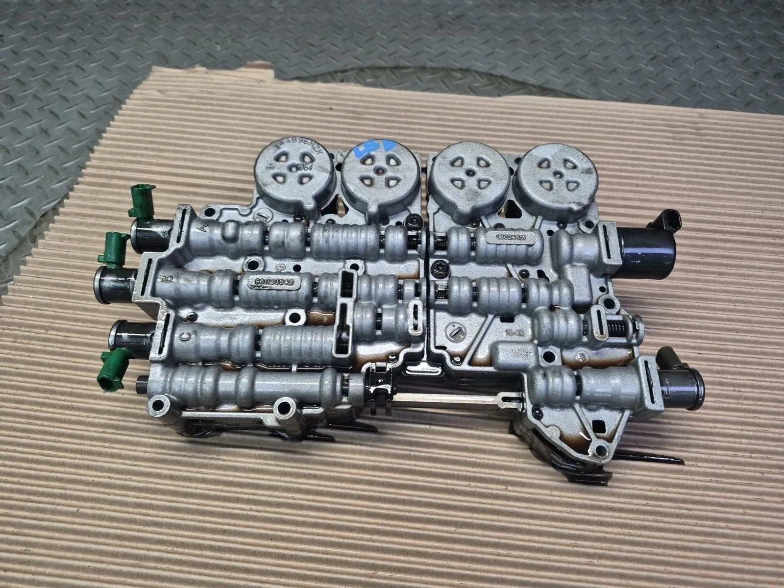 2004-2006 BMW E46 330Ci A5S 390R Transmission Valve Body Mechatronic 96023542