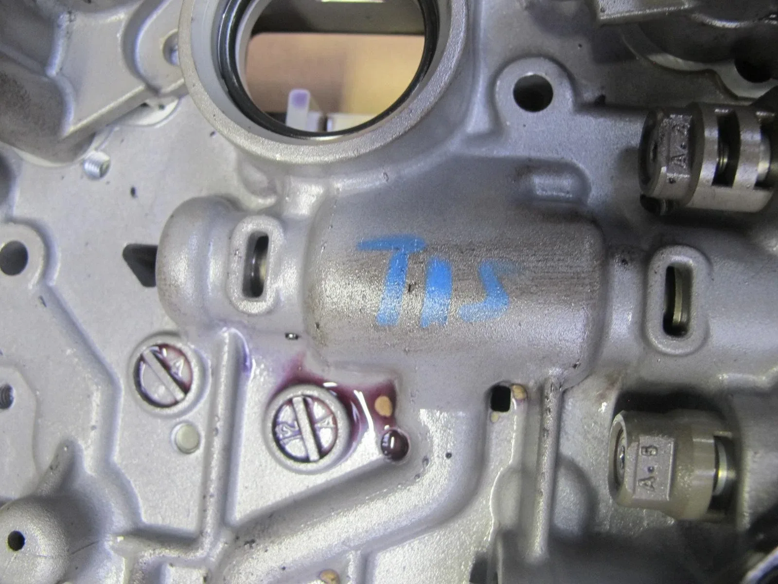 2008-2009 Lexus IS-F AA80E Automatic Transmission Valve Body Mechatronic OEM image 2