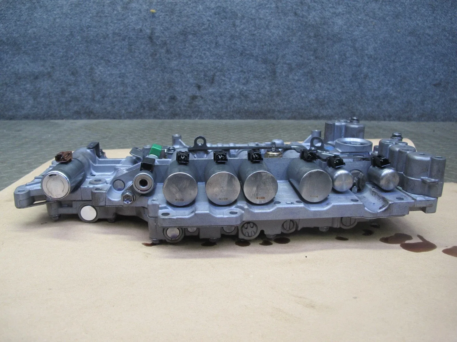 2008-2009 Lexus IS-F AA80E Automatic Transmission Valve Body Mechatronic OEM image 4
