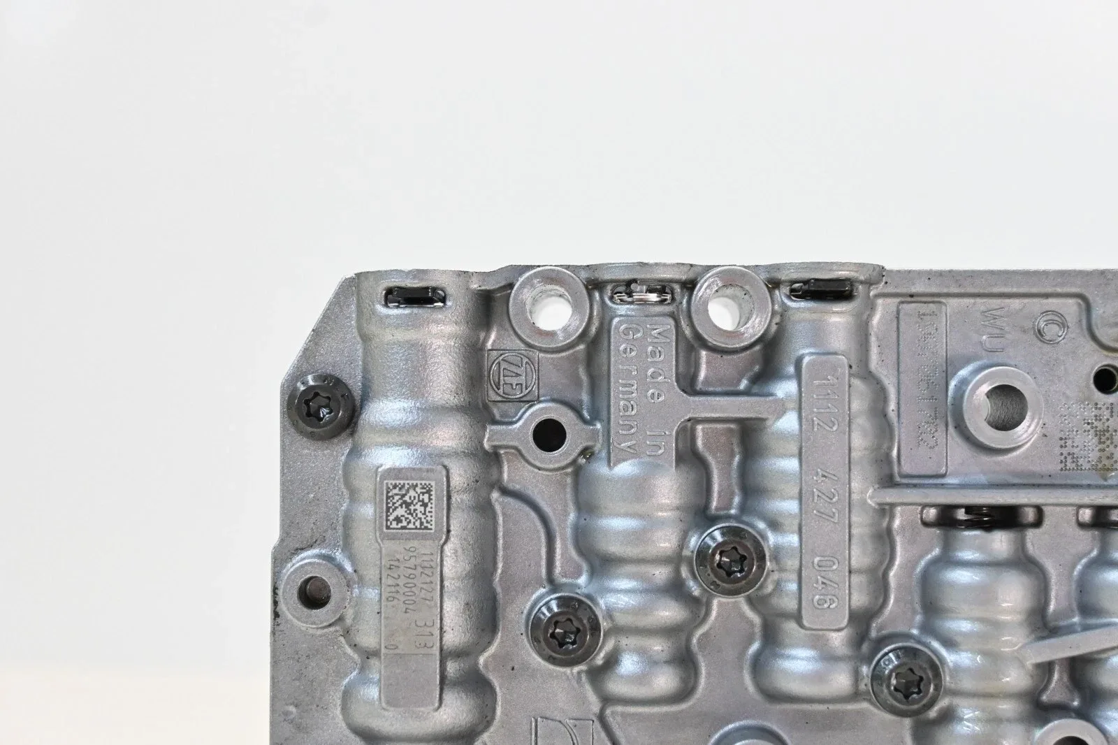 2019 Land Rover Range Rover / Discovery / Evoque S Automatic Valve Body LR123898 image 4