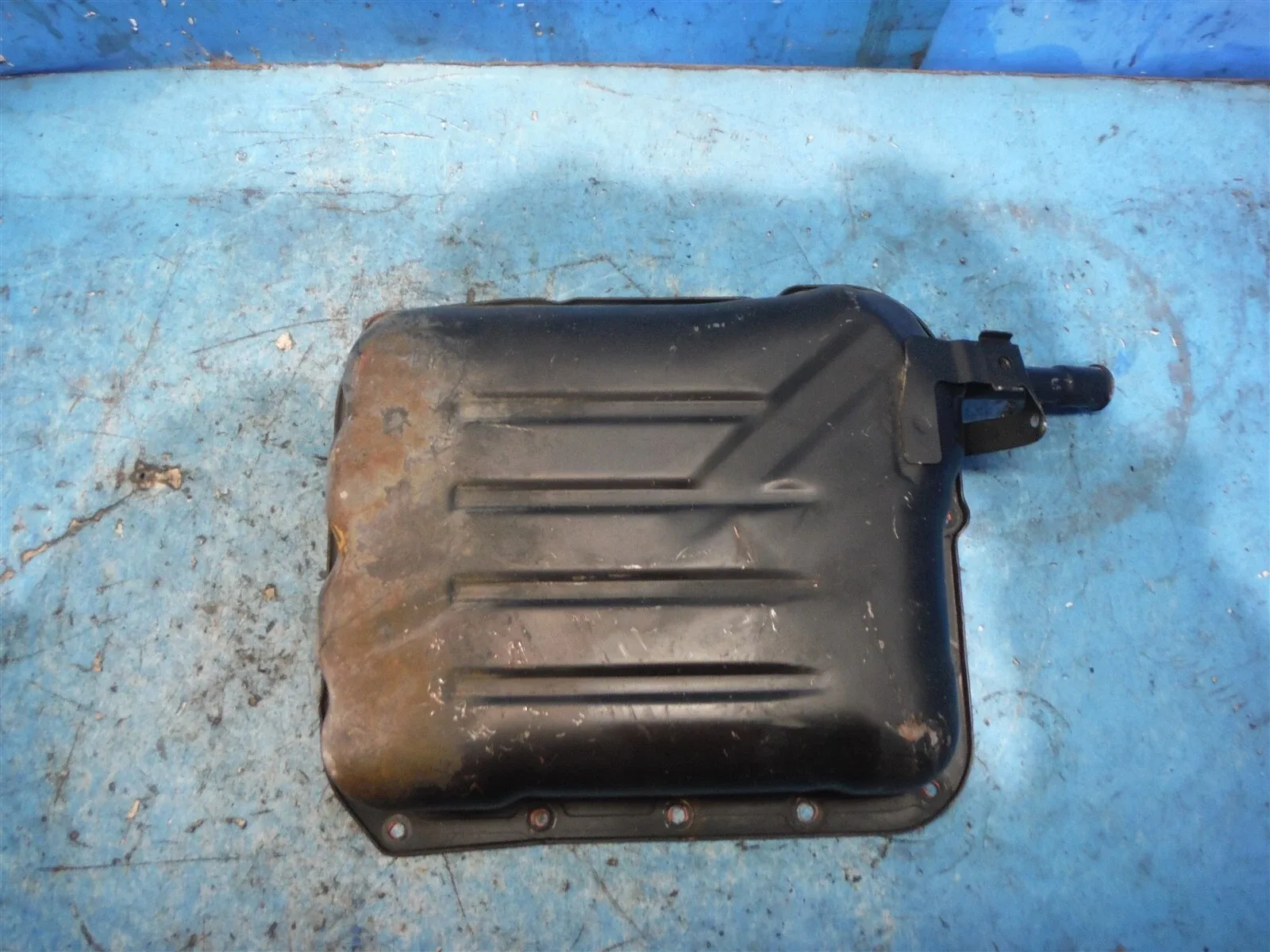 F4A51, W4A51(W4A5A) Hyundai / Mitsubishi side oil pan 3 1/2" tube