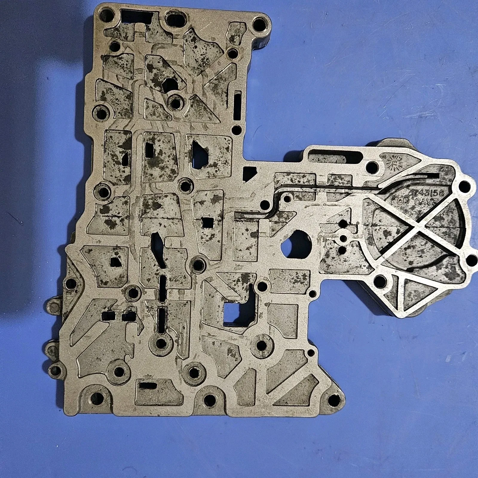 1973 Chrysler Torqueflight (904/727) Valve Body Lower Plate 3743158 image 2