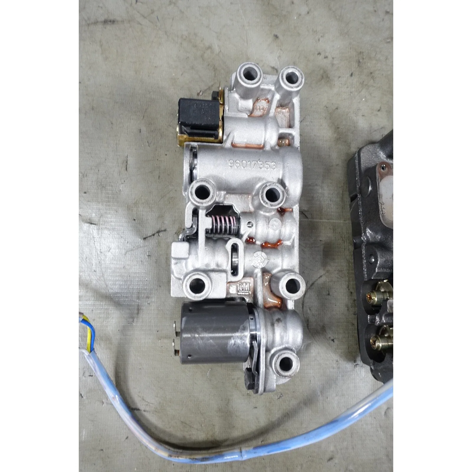 1991-1997 BMW E36 / Z3 / E39 Automatic Transmission Valve Body - 24357537061 image 4