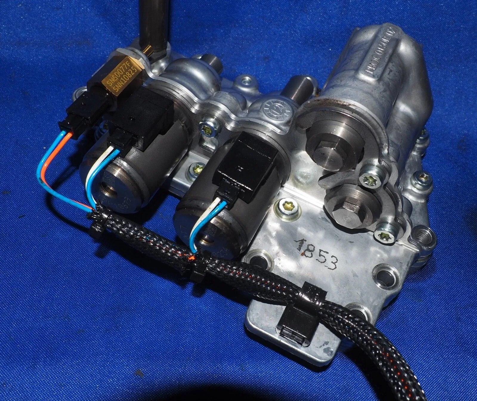 McLaren 570S Secondary Clutch Solenoid Actuator Valve Block (Graziano 7-speed DCT) image 2