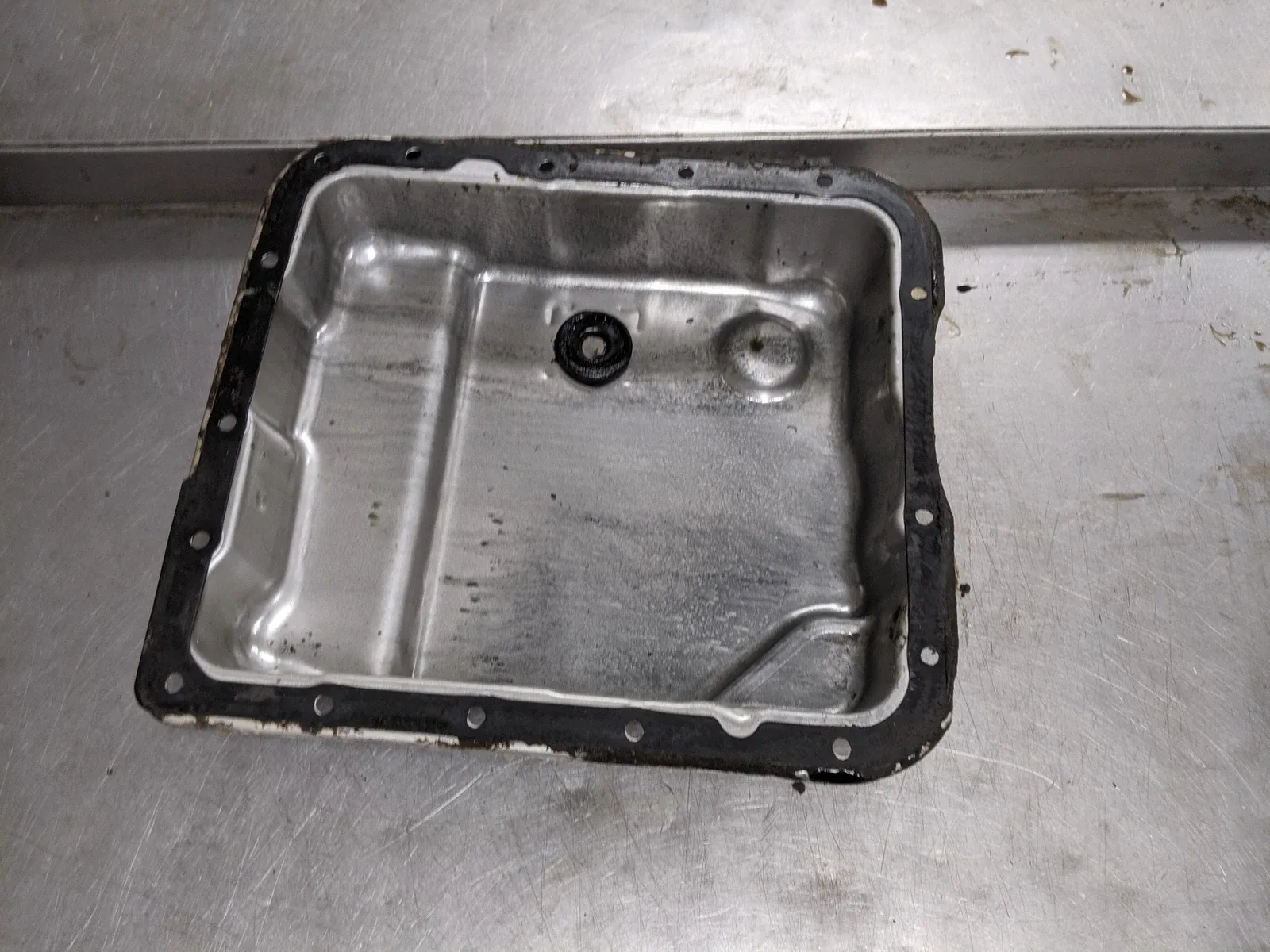 Transmission Oil Pan For 07-08 Chevrolet Avalanche  5.3  Gas image 3