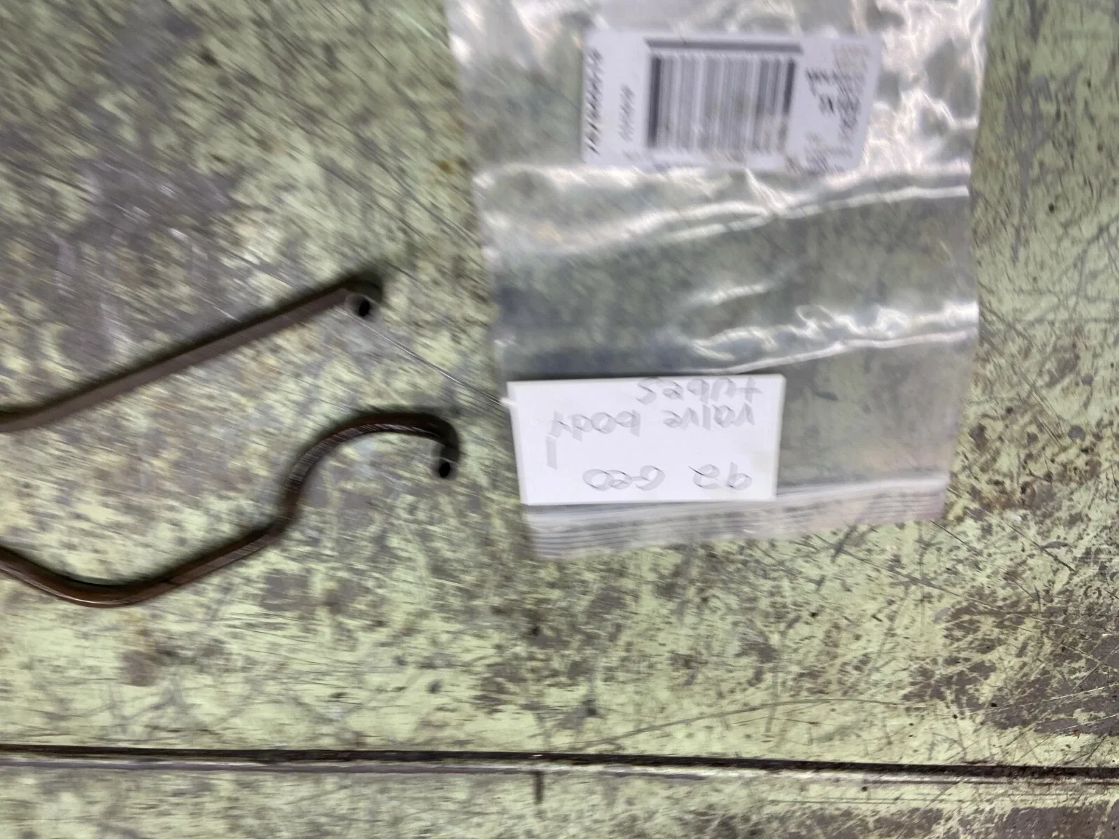 1989-1994 Geo Metro Automatic Transmission Valve Body Crossover Tubes image 2
