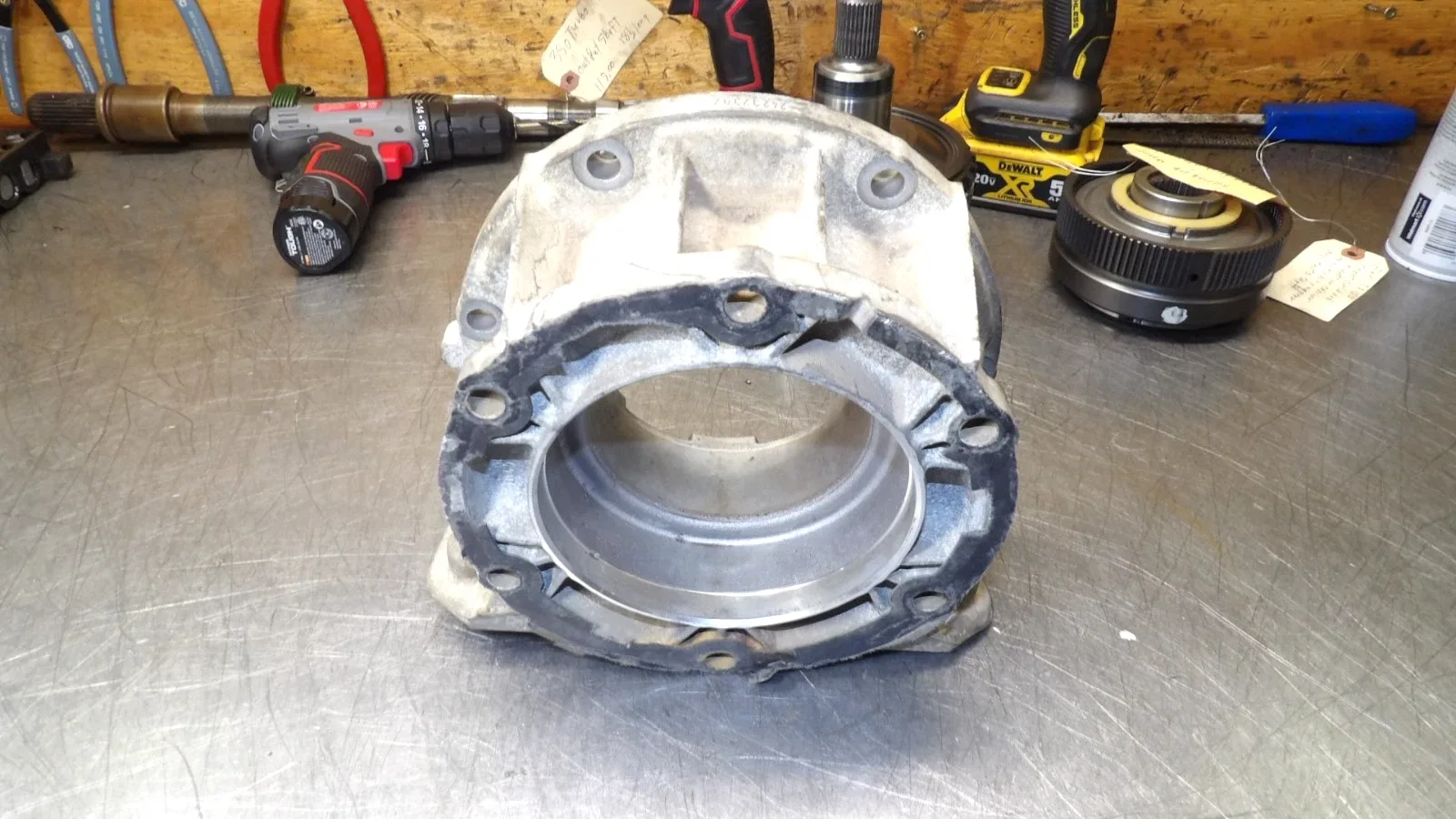 Chevrolet 6L80 4x4 Output Housing - Used