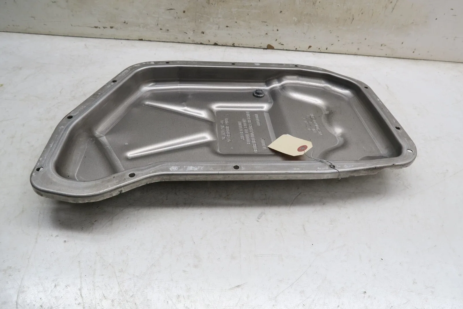 2011-2017 Audi A8L D4 OEM 3.0L Transmission Oil Pan image 2