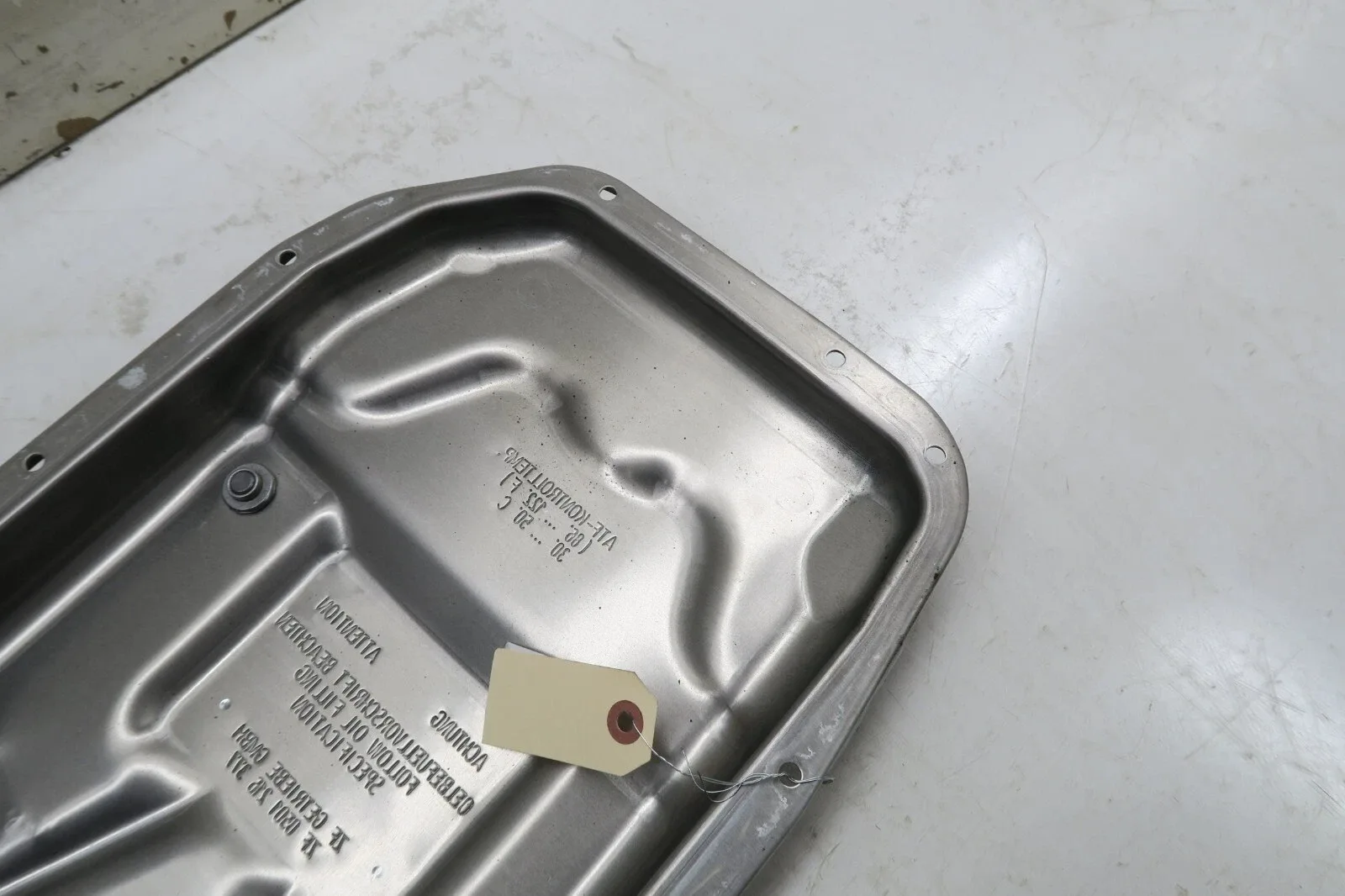 2011-2017 Audi A8L D4 OEM 3.0L Transmission Oil Pan image 3