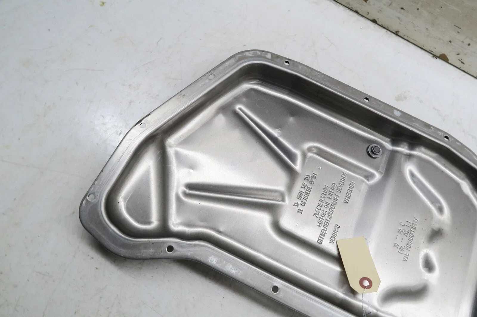 2011-2017 Audi A8L D4 OEM 3.0L Transmission Oil Pan image 4