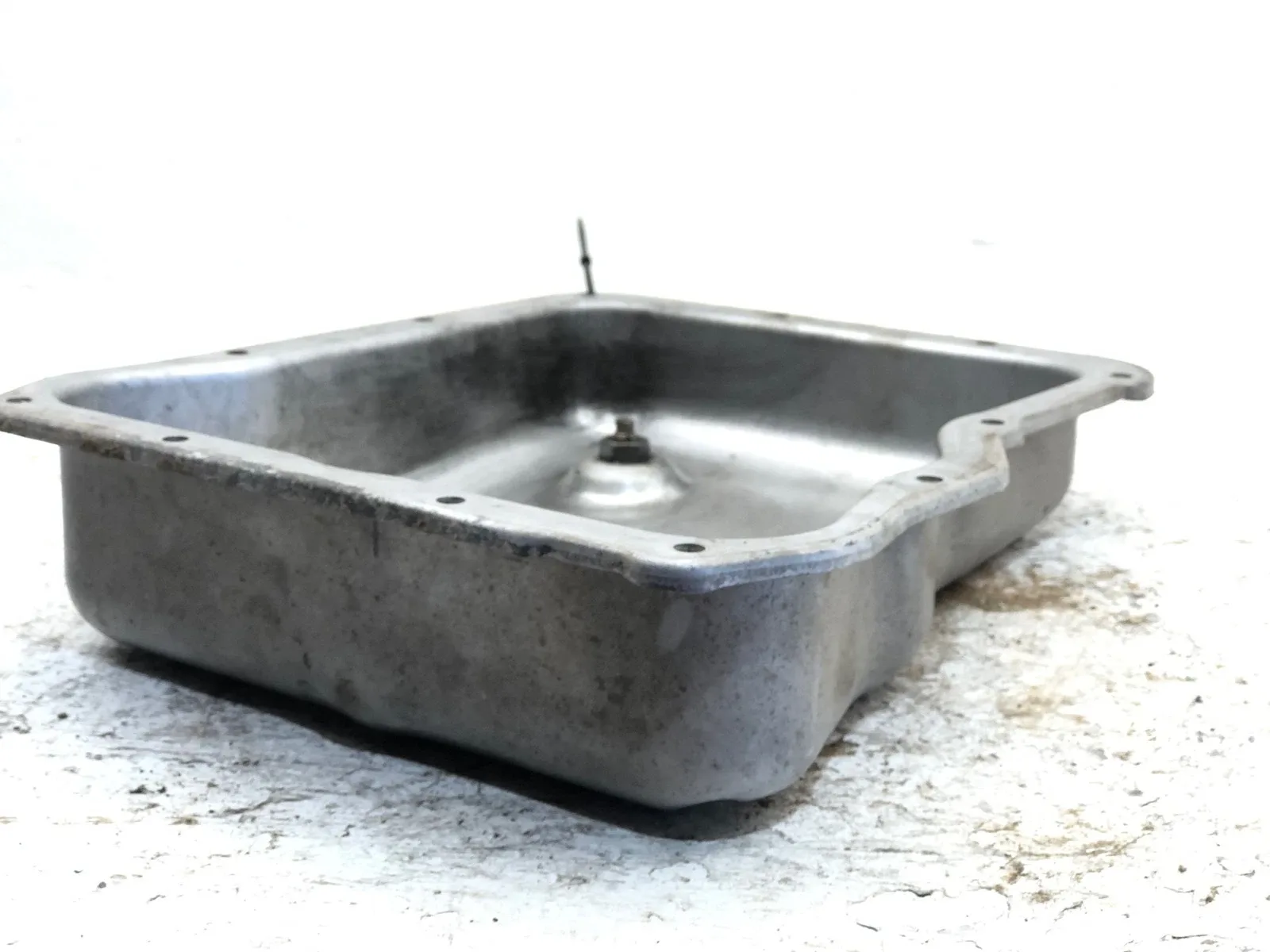 1999-2005 Chevy Silverado Transmission Oil Pan Oem 6.6L Allison 1000 Duramax image 3