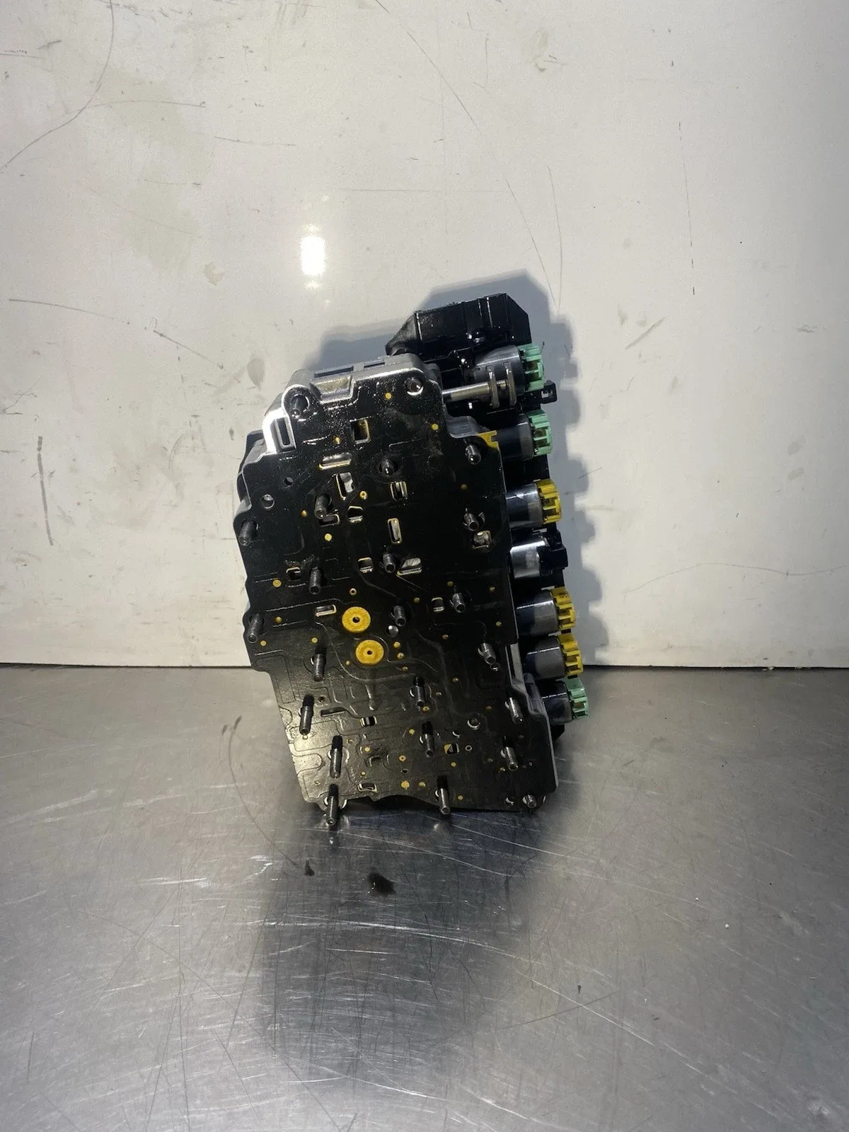 2012-2013 Chevrolet Cruze 1.4 6T40 Transmission Valve Body #24265789 image 2