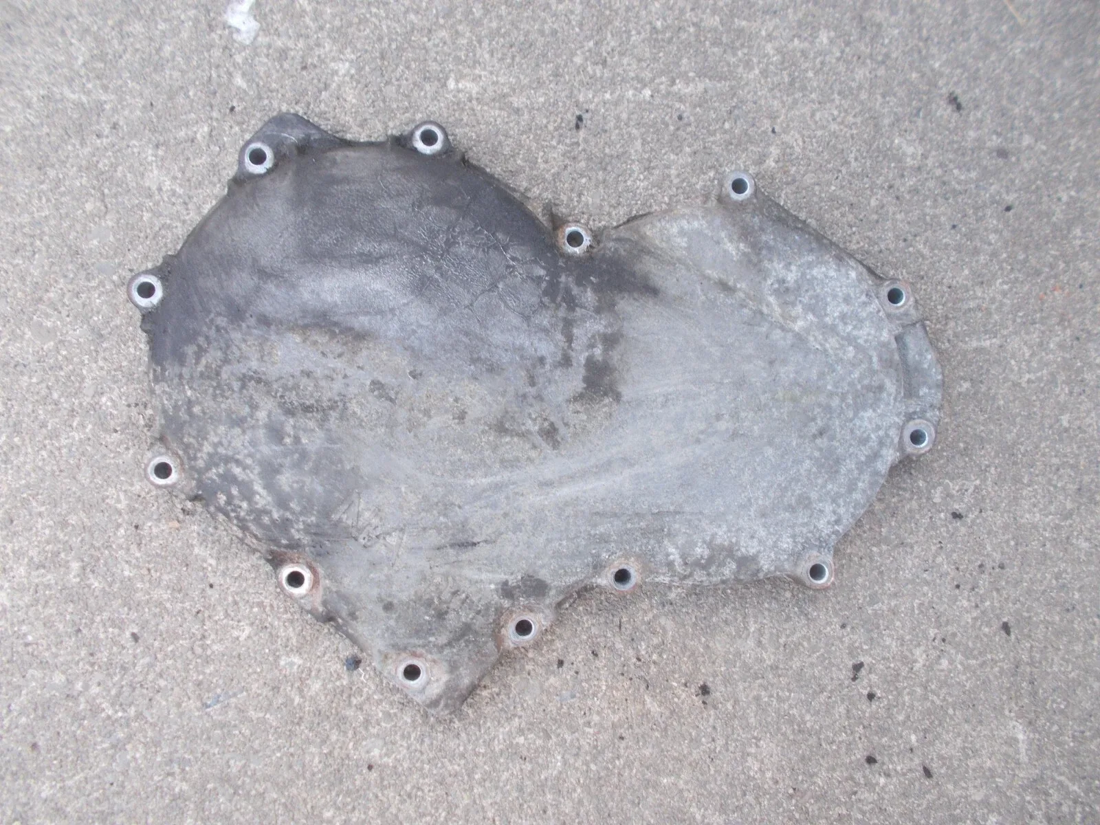 Toyota Corolla Automatic Transmission Rear Cover Stock Used 98 99 OEM image 2