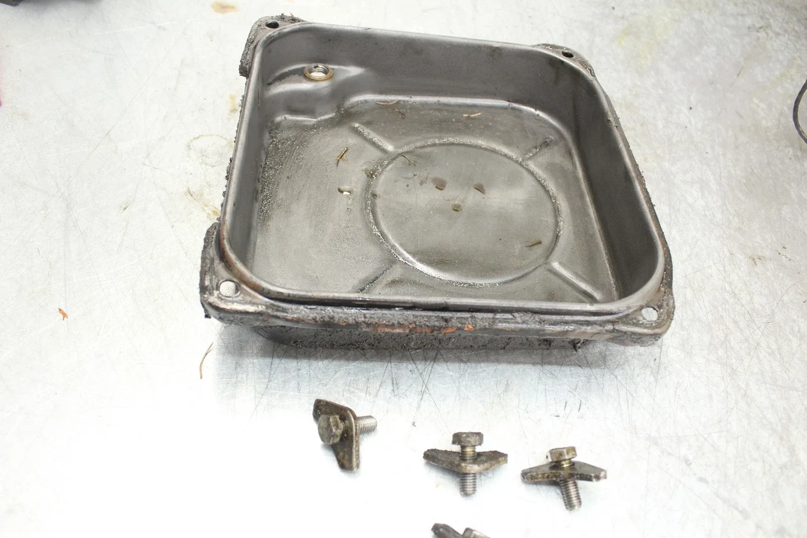 1982 Porsche 928S Transmission Oil Pan 3-Speed Auto A22.01 114k LM04