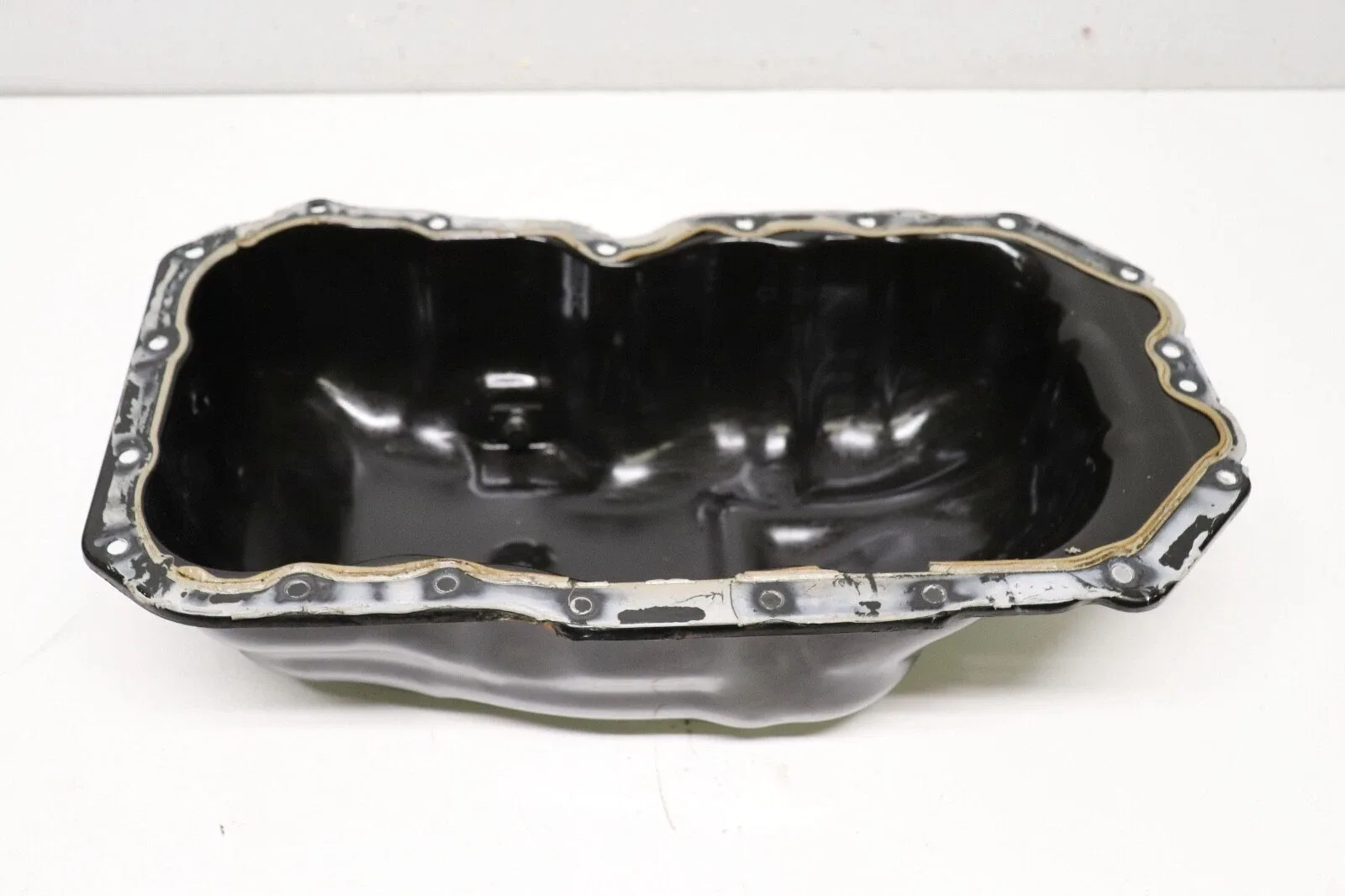 2014-2017 Mazda 6 Engine Oil Pan P2004246 2.5L OEM (Used) image 2