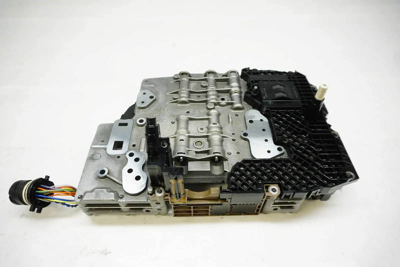 2006 Audi A6 HWD Transmission Valve Body 4F1910156P image 2