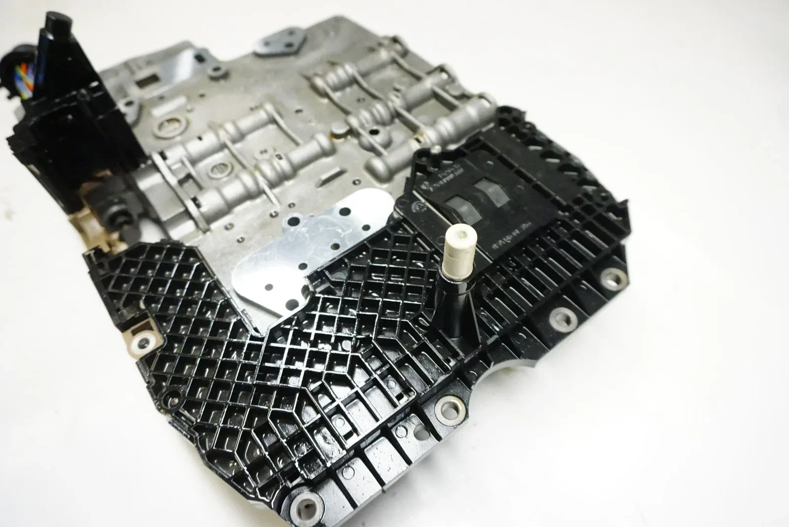 2006 Audi A6 HWD Transmission Valve Body 4F1910156P image 3