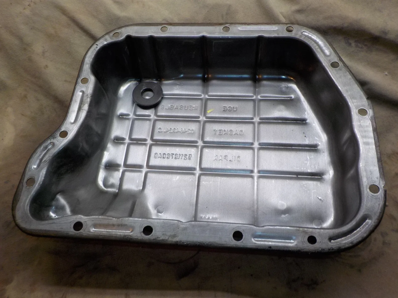 98-02 Dodge Ram 2500 Diesel 47RE 48RE 4x4 automatic transmission fluid oil pan image 2