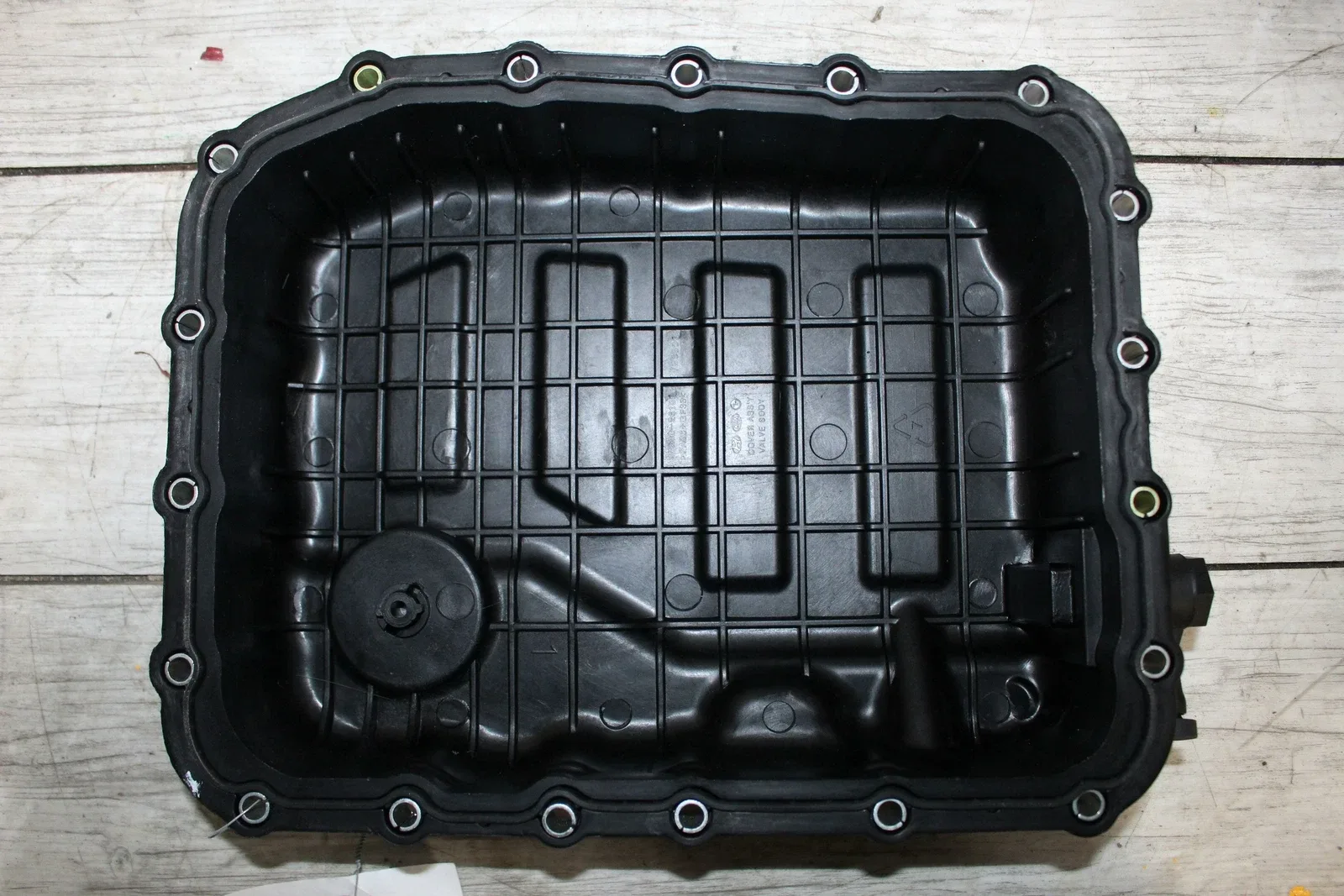 2015 Kia Optima Transmission Oil Pan image 4