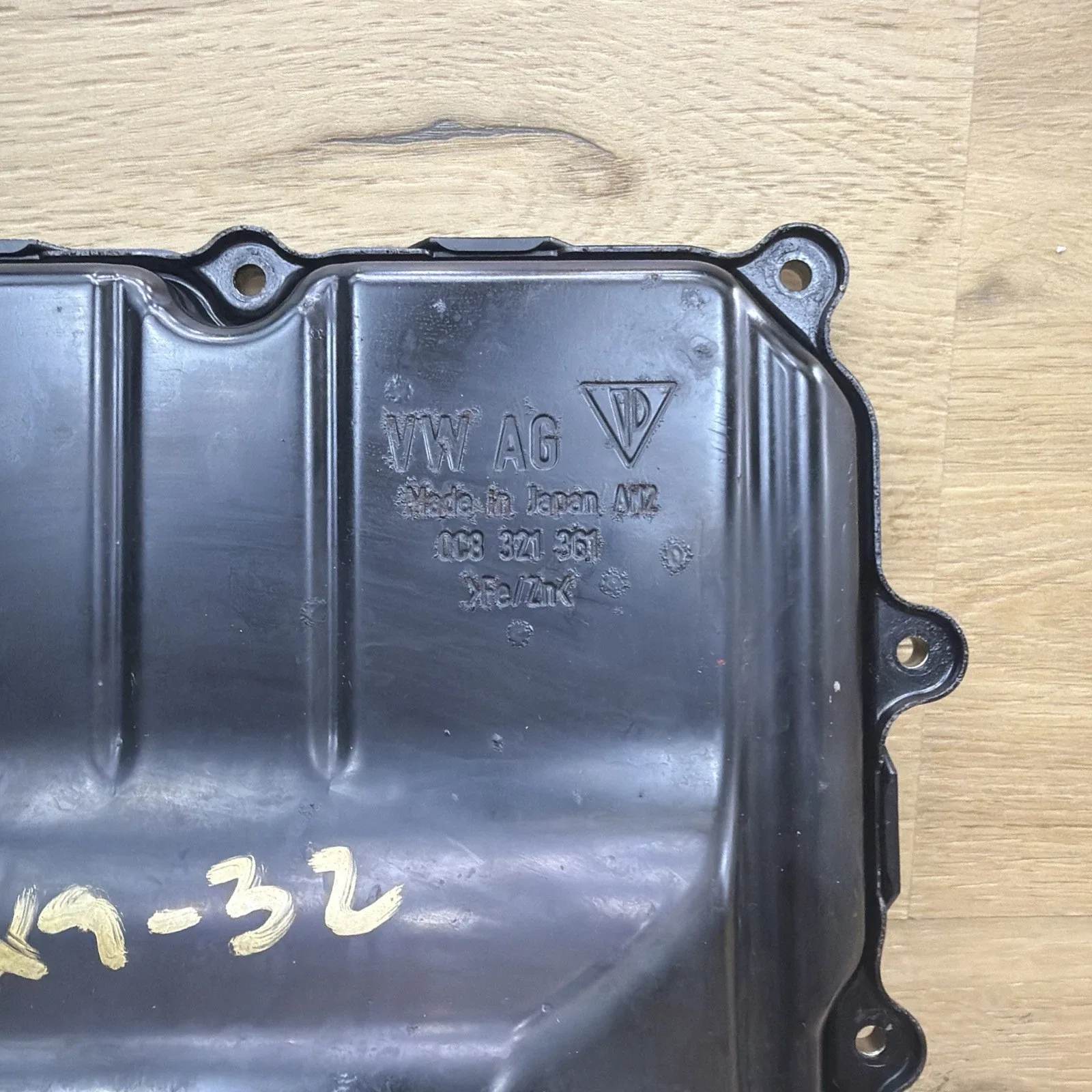 2011-2018 Porsche Cayenne 958 Automatic Transmission Oil Pan Housing - 958-321-361-00 image 3