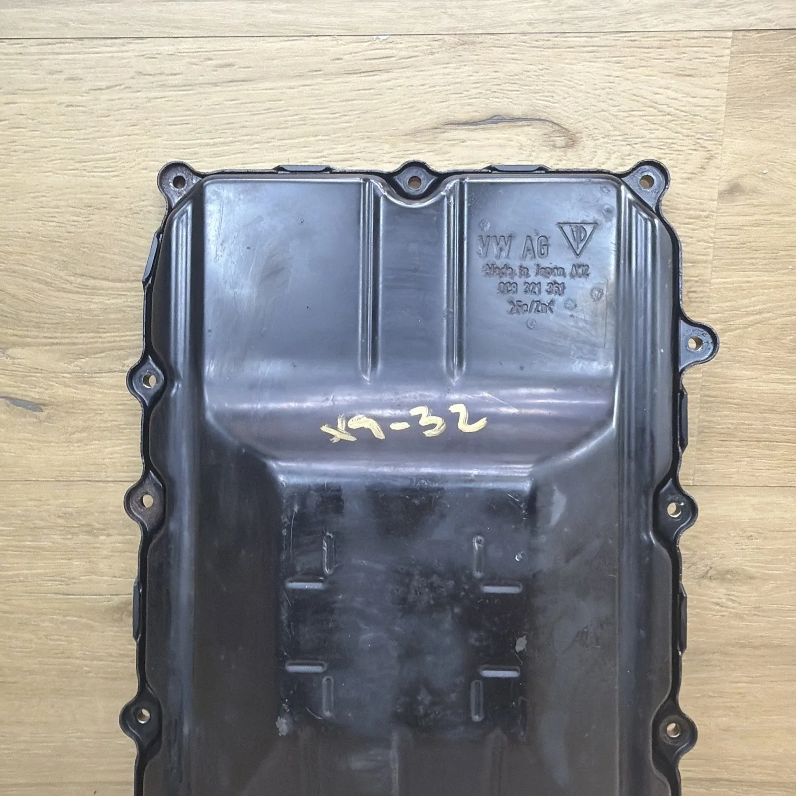 2011-2018 Porsche Cayenne 958 Automatic Transmission Oil Pan Housing - 958-321-361-00 image 4