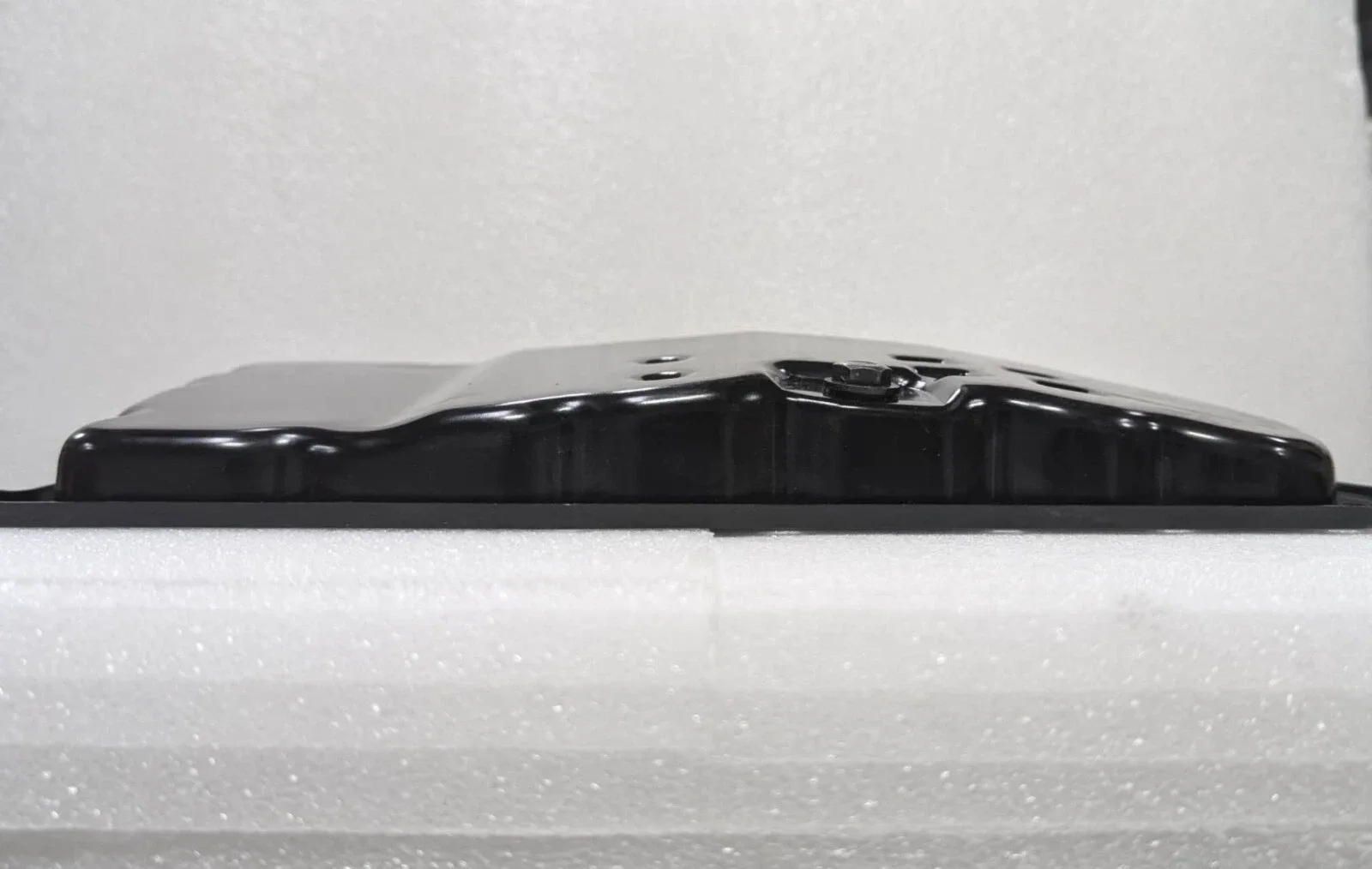 RE0F10A / JF011E CVT 20-Hole Oil Pan 31390-1XF00 (Nissan Sentra, Rogue, NV200) image 3