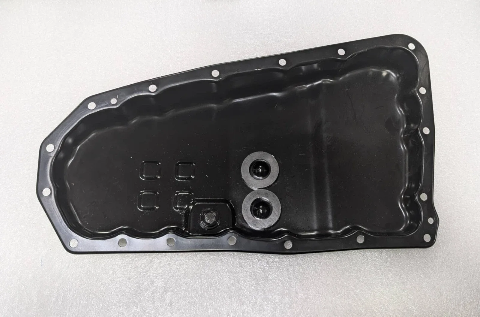 RE0F10A / JF011E CVT 20-Hole Oil Pan 31390-1XF00 (Nissan Sentra, Rogue, NV200)