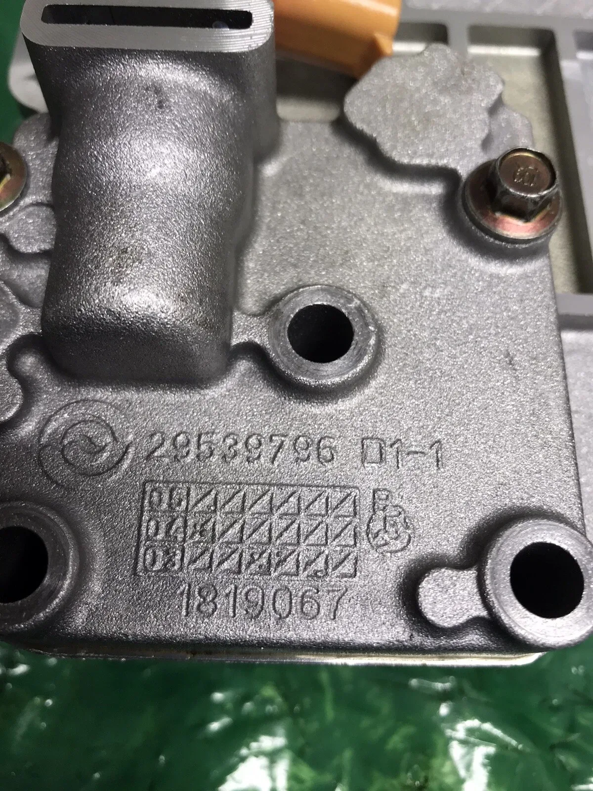 GM ALLISON 1000 2000 2400 TRANS VALVE BODY 7 SOL 1 TUBE 29541592 29539802 04-05 image 2