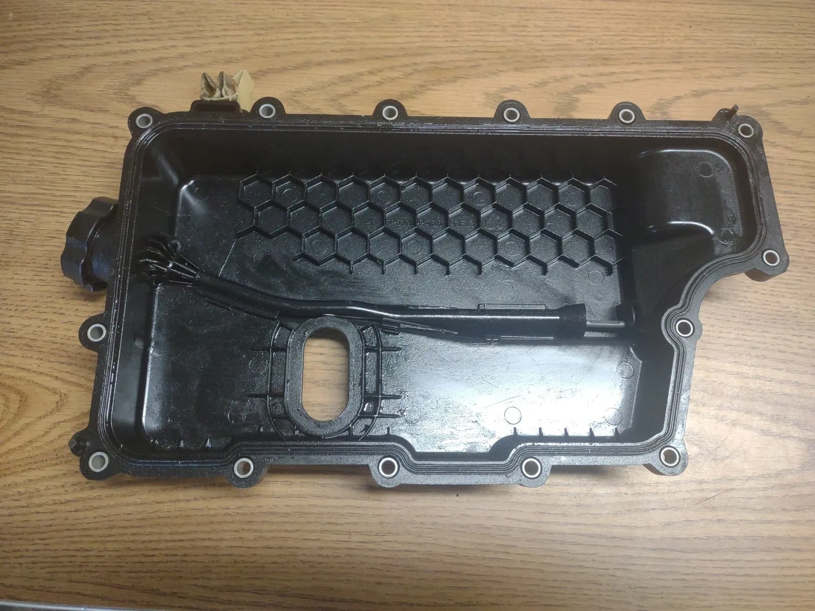 2013 GMC Acadia Transmission Valve Body Cover SP5398PA66GF33 image 2
