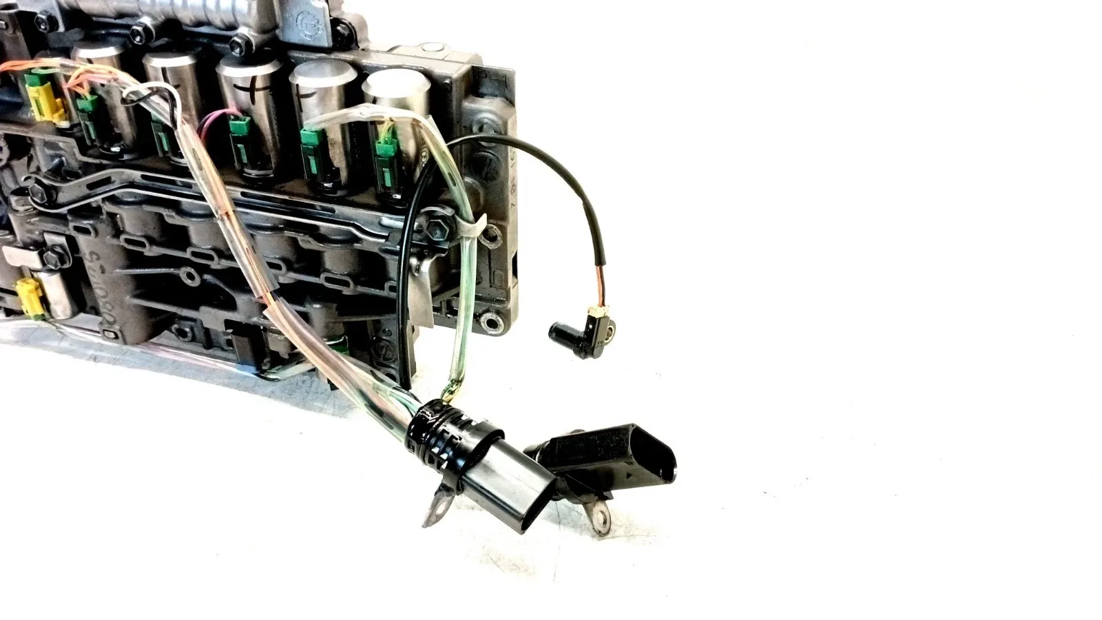 2011-2015 Audi Q7 / 2011-2012 VW Touareg Mechatronic Transmission Body MPN 85010 image 2