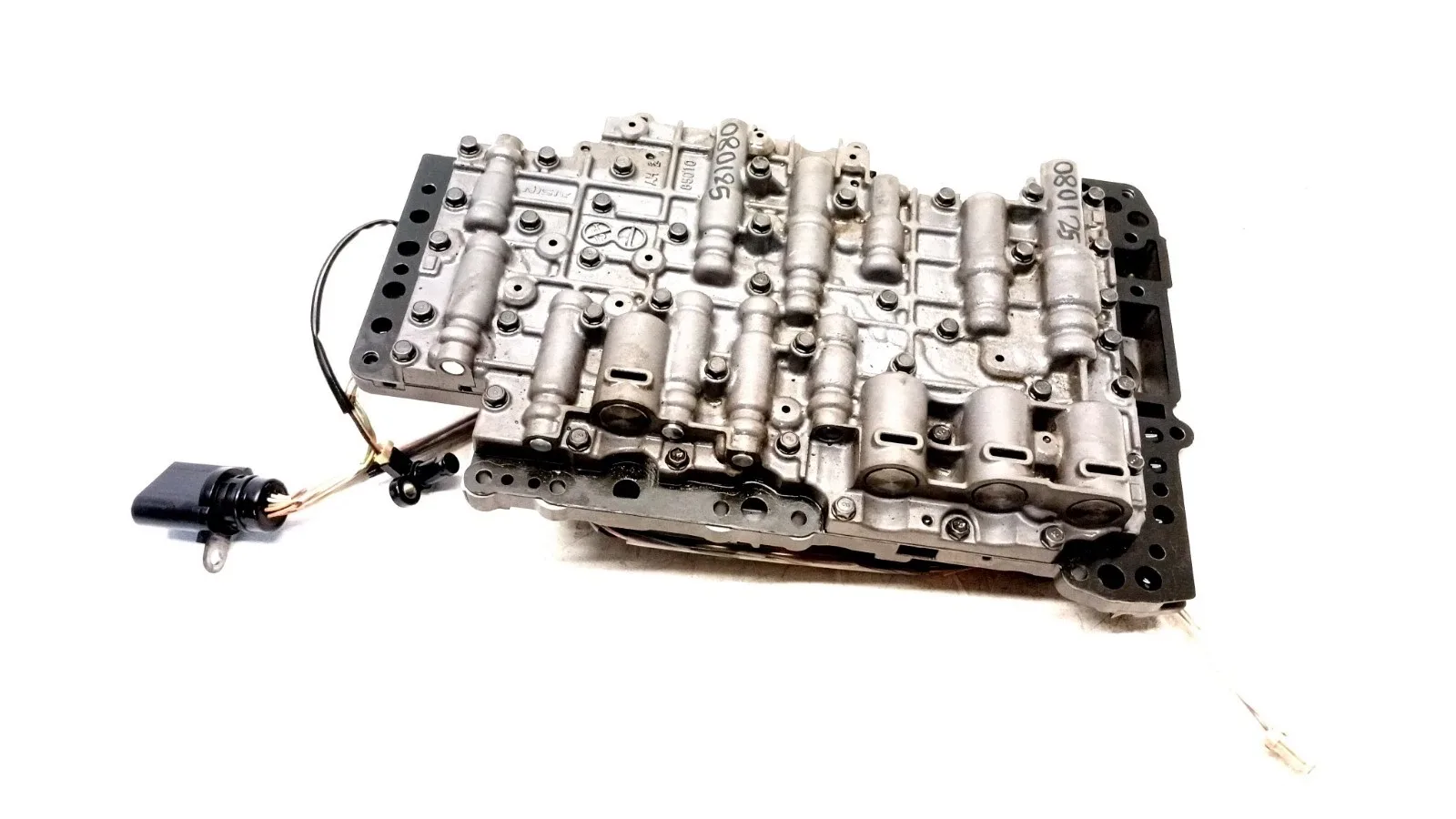 2011-2015 Audi Q7 / 2011-2012 VW Touareg Mechatronic Transmission Body MPN 85010 image 4