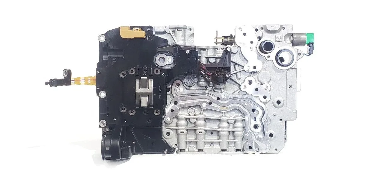 2017 Jaguar XE OEM Transmission Valve Body 2.0 RWD image 4