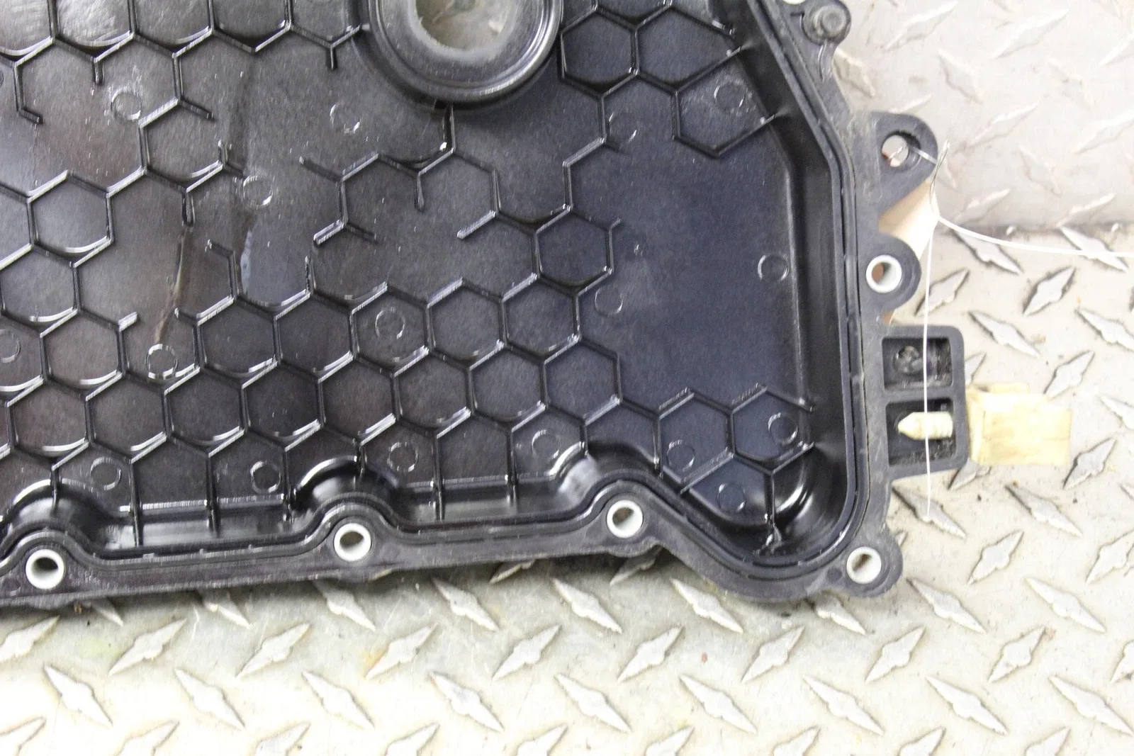 2012 Chevrolet Cruze Transmission Oil Pan Cover image 3