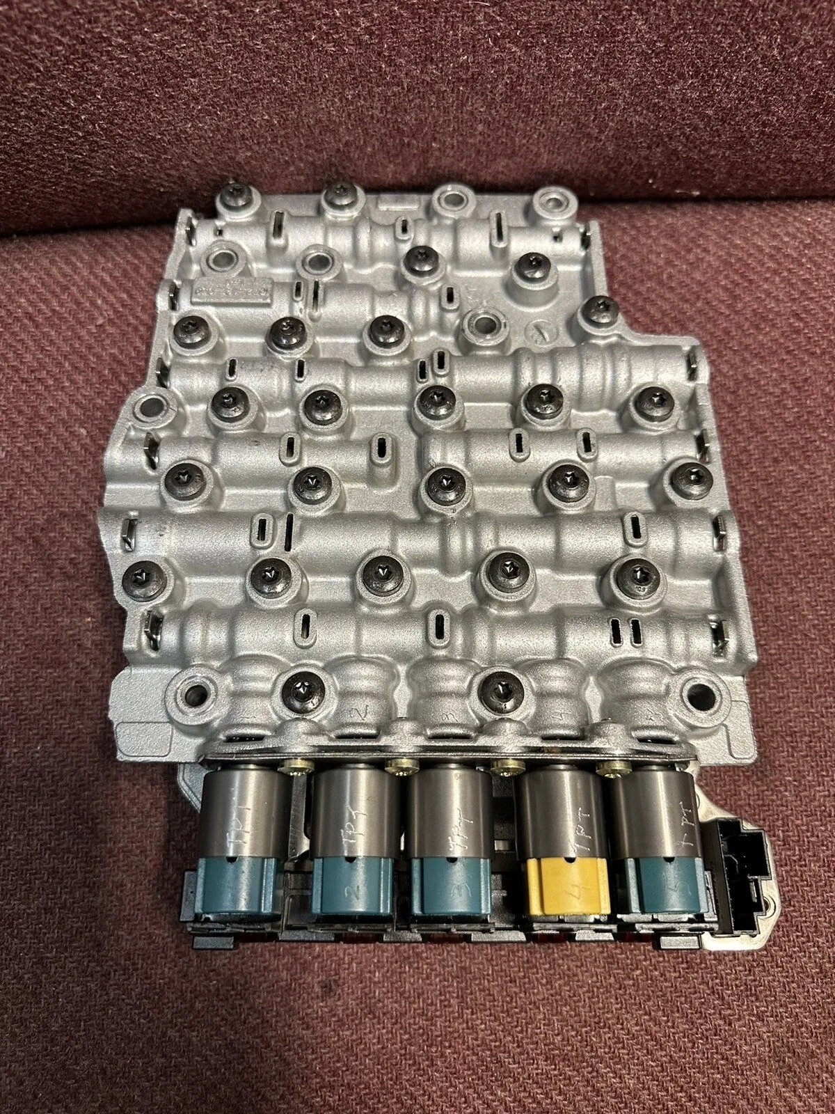 Ford Freestyle CFT30 Transmission Valve Body with Mechatronic & 5 Solenoids image 4