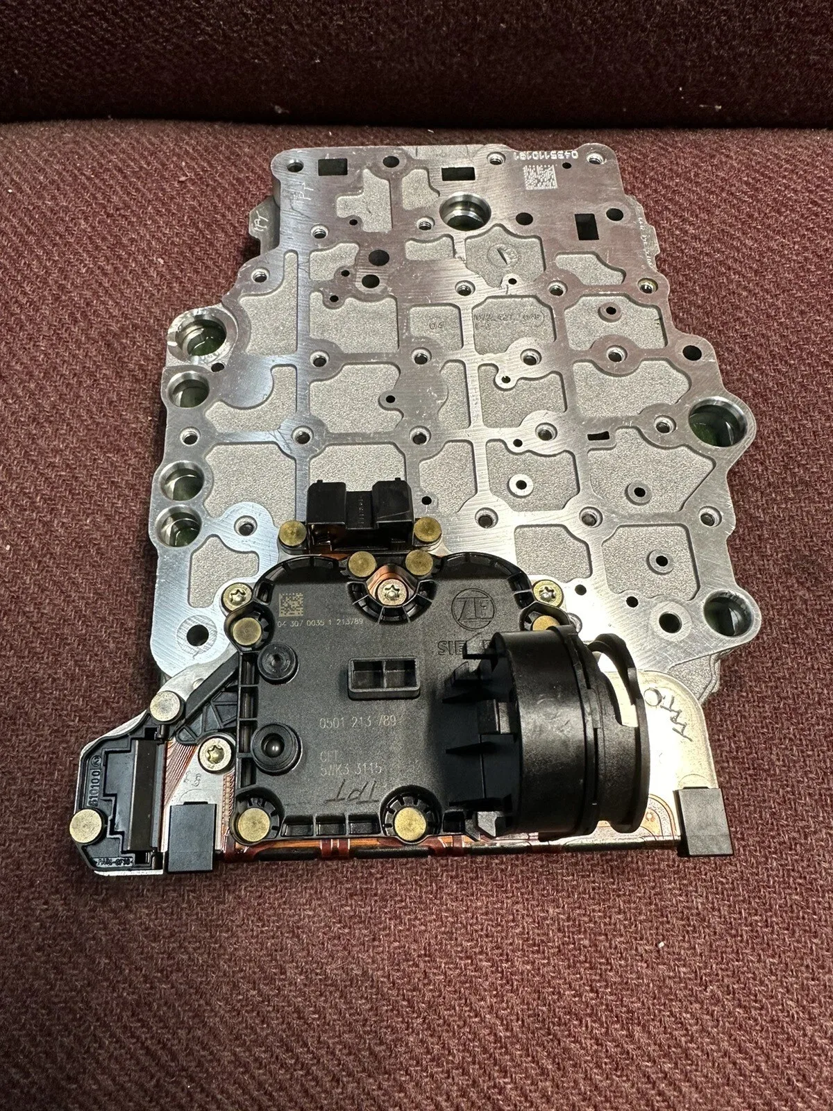 Ford Freestyle CFT30 Transmission Valve Body with Mechatronic & 5 Solenoids