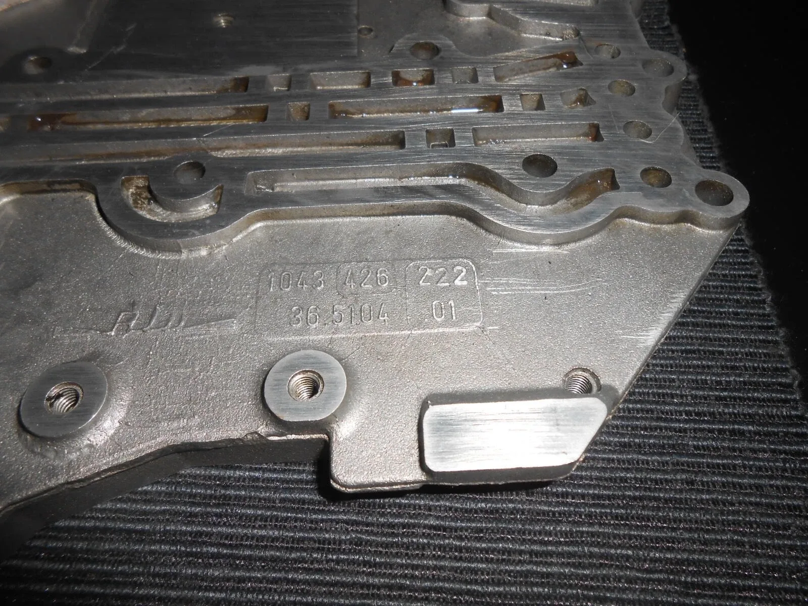 94-96 LAND ROVER DISCOVERY 1 ZF4HP22 TRANSMISSION CENTER VALVE BODY & PLATE PART image 3