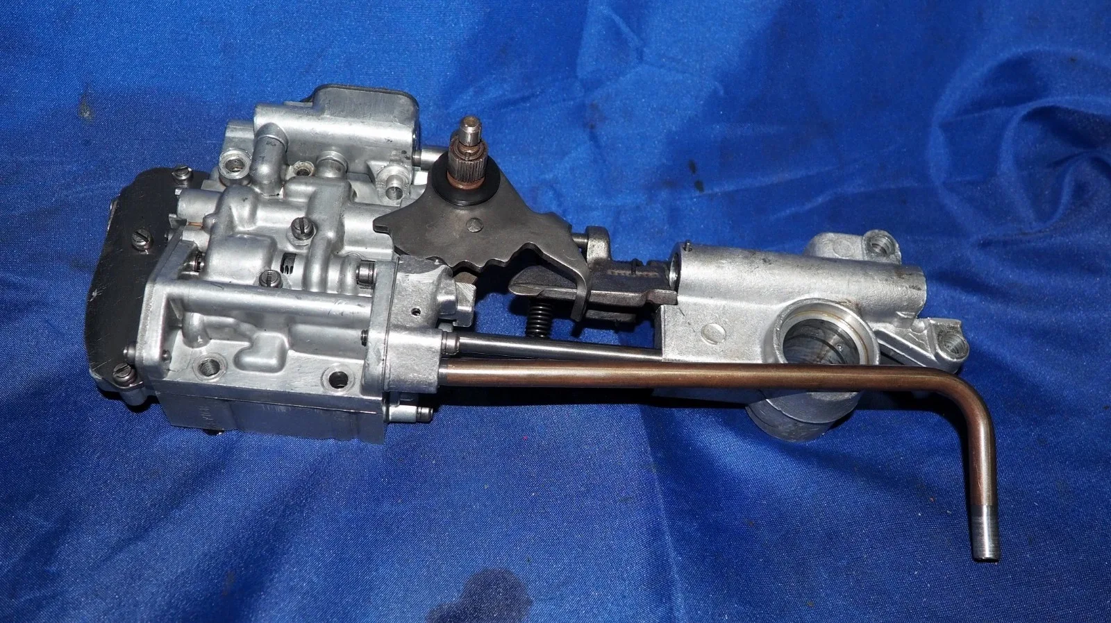 1965-1969 Rolls Royce Silver Shadow 4-Speed Valve Body Selector OEM image 2