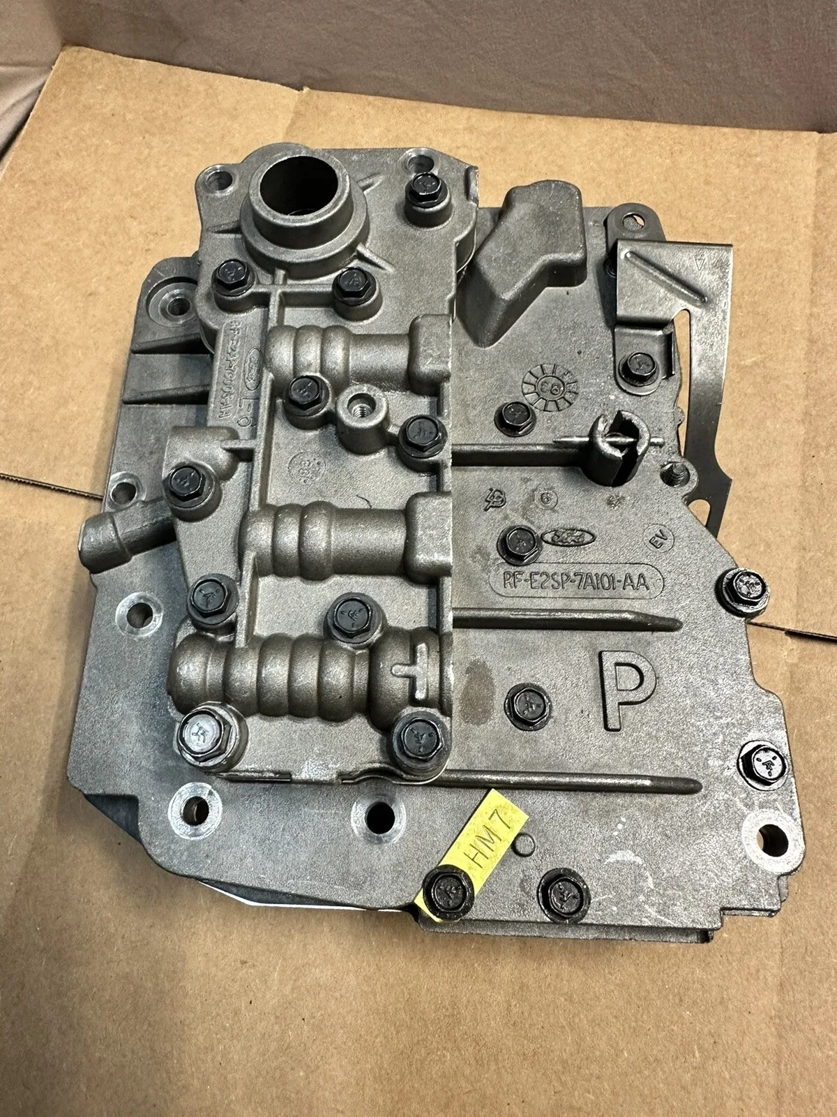 C5 TRANS FORD VALVE BODY CAST E2AP-7A092-AA E2SP-7A101-AA 9 BOLT TO CASE 1982-86