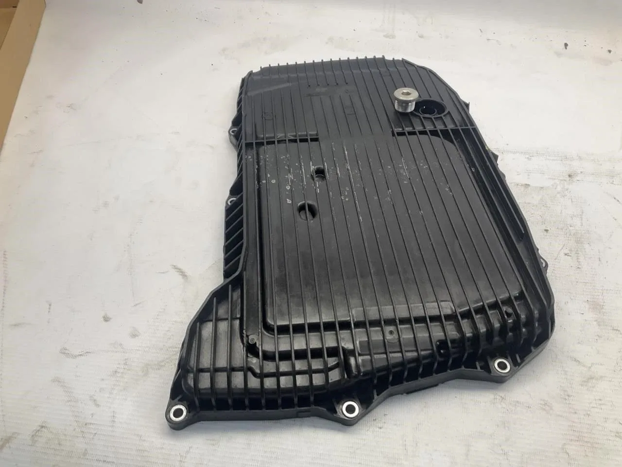 2019-2023 Porsche Cayenne (9YA) 2.9L Transmission Oil Pan PAB398009 image 2